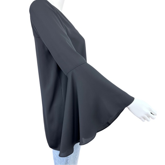 AMANDA UPRICHARD Black Popover Bell Sleeve Top - Picture 5 of 9